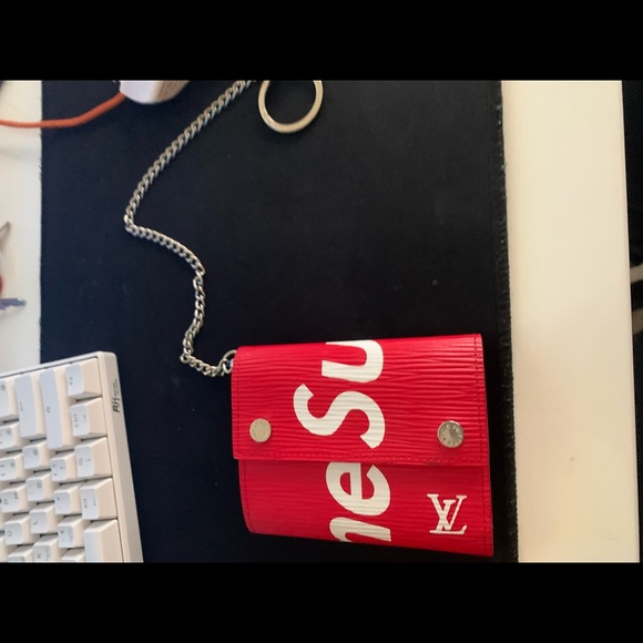 Supreme X Louis Vuitton Chain Wallet - Picture 3 of 4